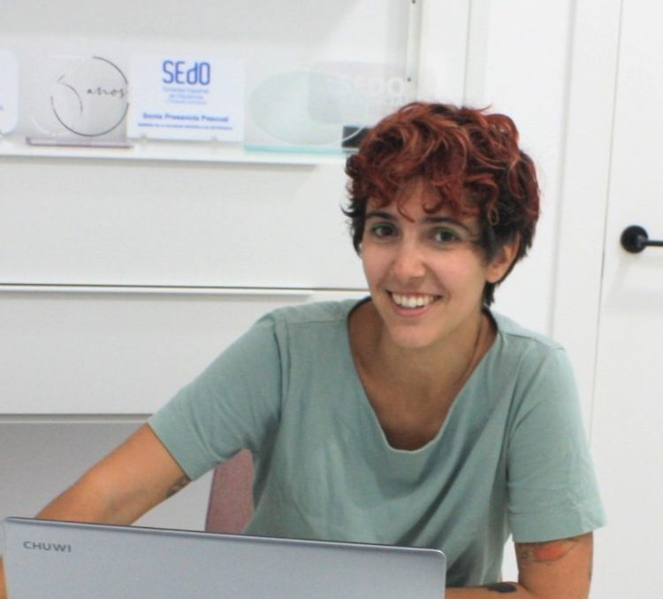 Aina Moral — auxiliar dental Aina Moral auxiliar dental en Presencia Dental